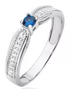 Pierścionek Bonore Crystal Remedelloz białego złota próby 585 z szafirem 0,15 ct