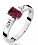 Pierścionek Bonore Midnight Lucinascoz białego złota próby 585 z rubinem 0,8 ct