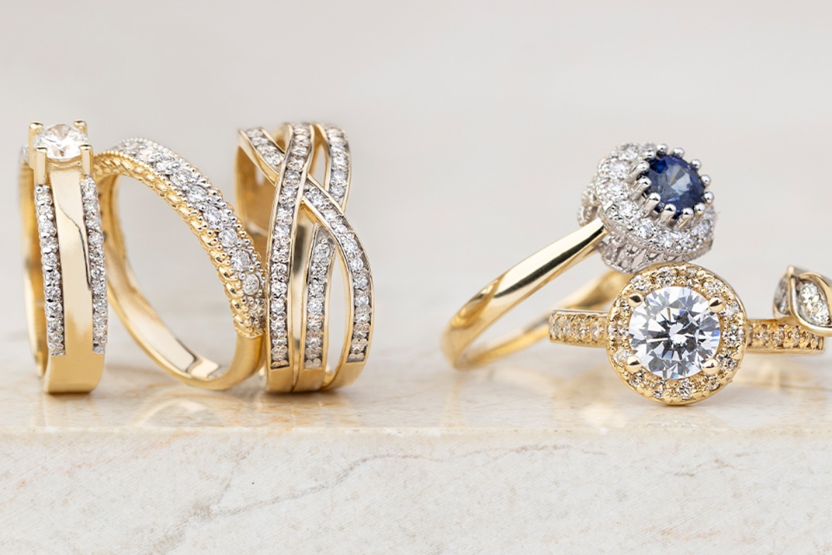 Pierścionek Bonore Crystal Collagnaze złota próby 585 z szafirem 0,5 ct