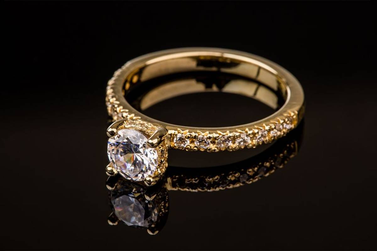 Pierścionek Bonore ze Złota próby 585 z diamentem 0,96 ct